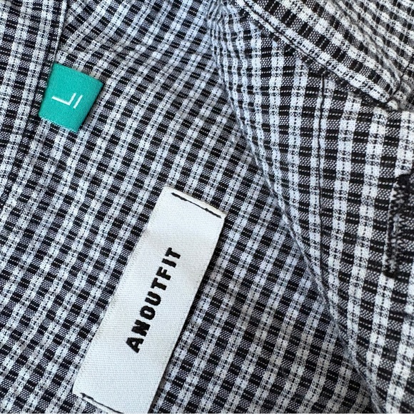 Korean brand: ANOUTFIT short sleeve shirt - Picture 2 of 3